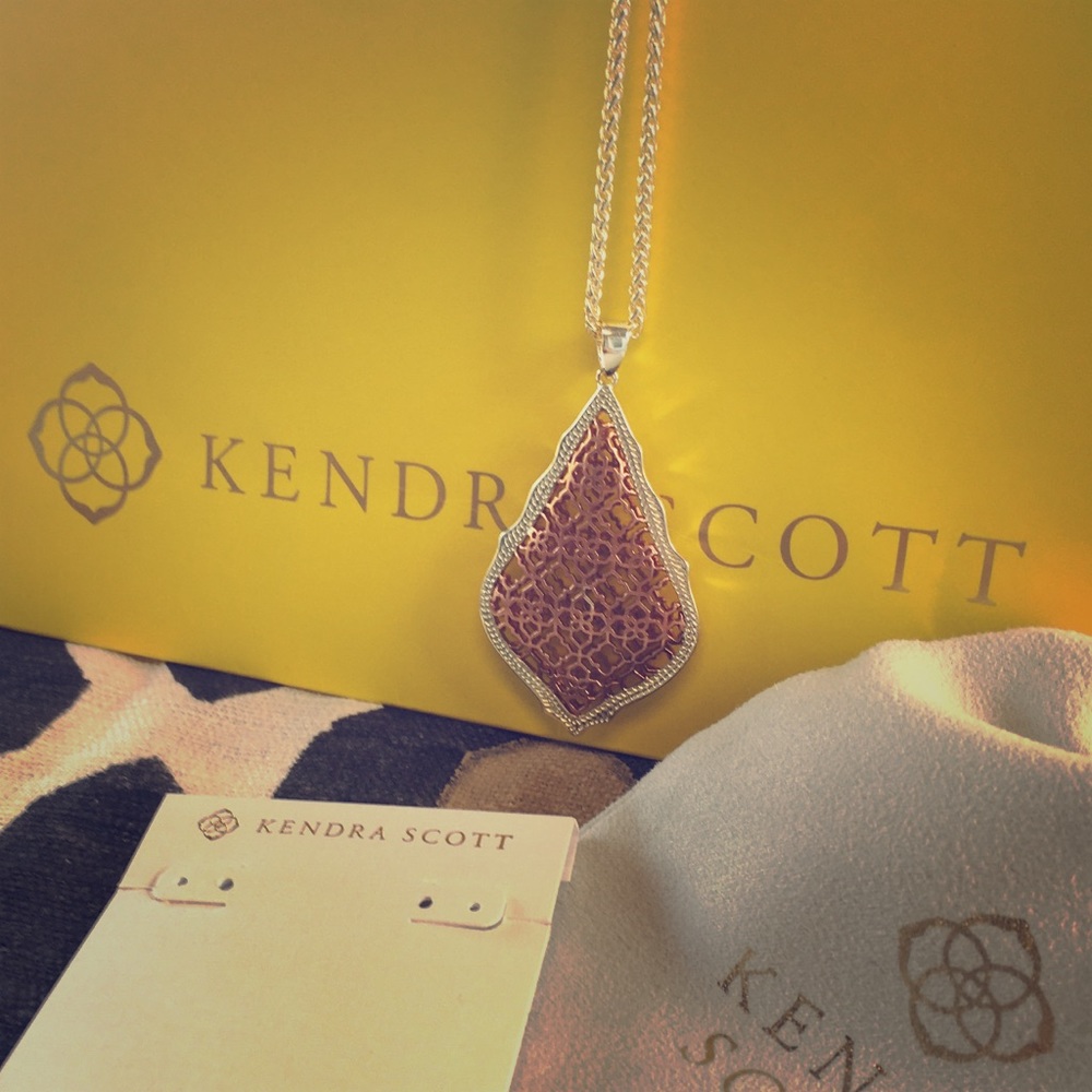 New Kendra Scott Aiden Necklace